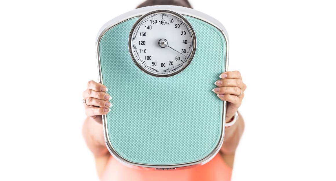 6 sprawdzonych strategii, aby schudnąć 2 funty tygodniowo: wskazówki dotyczące bezpiecznego odchudzania